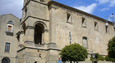 Il Palazzo Chiaramonte sede della Biblioteca